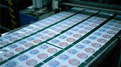 Kontroller laser iki mbukak kunci kemungkinan anyar kanggo nglereni laser-dipotong.