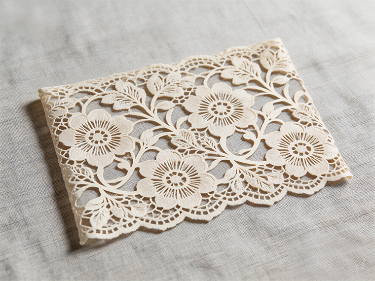 Napa sistem nglereni kain pindhah menyang pengontrol laser multi-sumbu? Efisiensi minangka kunci.